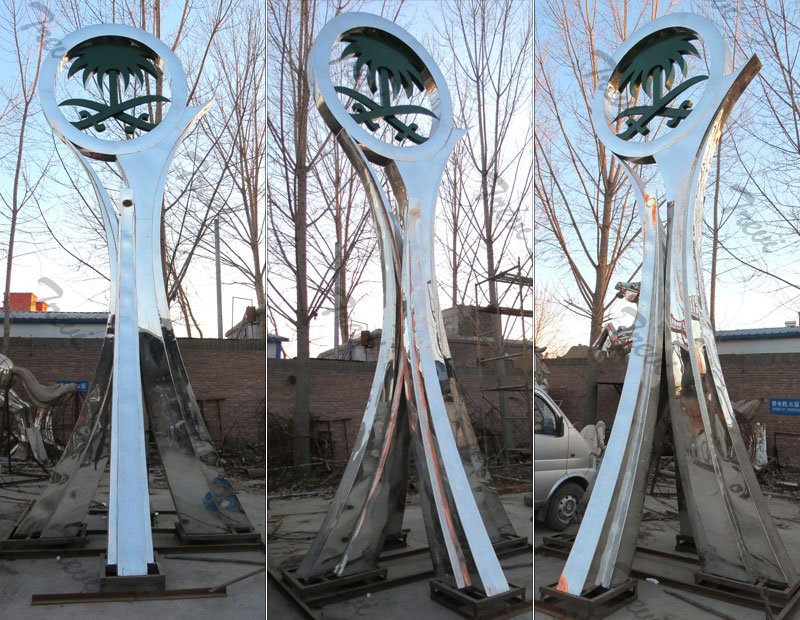 Outdoor large polished stainless steel sculpture made for clients from Saudi Arabia